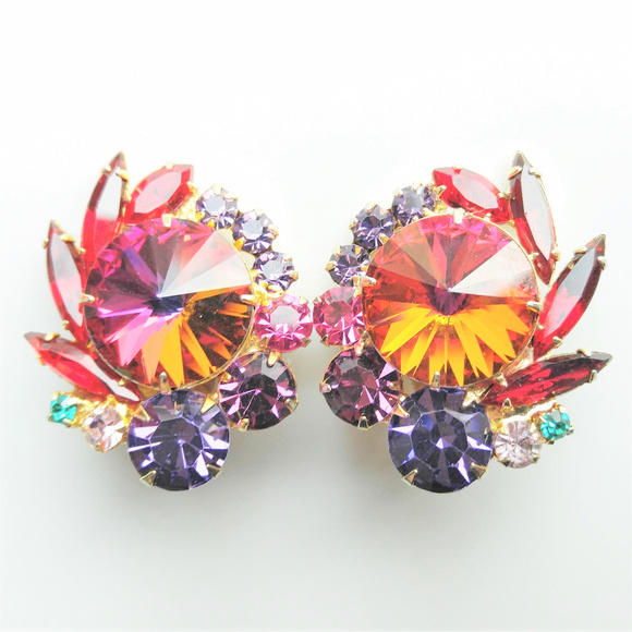 Vintage Jewelry - Vintage Juliana D&E Volcano Rivoli Clip Earrings